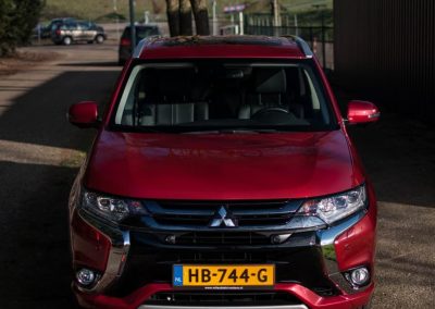 Mitsubishi Outlander PHEV voorkant