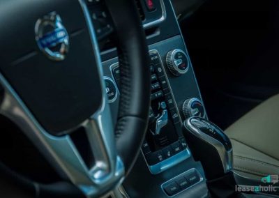 volvo_v60_twin_engine_dashboard