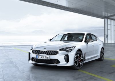 Kia Stinger lease prijzen specificaties voorkant zilver