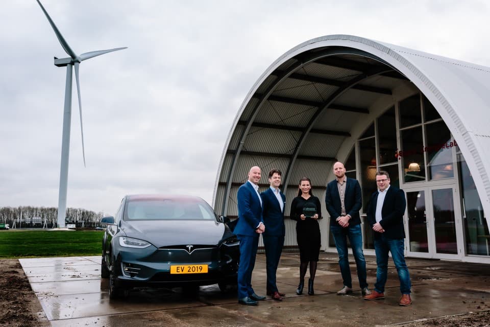 Tesla Model X wint EV van het Jaar 2019